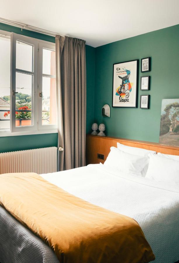 שרול Hotel Le Temeraire מראה חיצוני תמונה