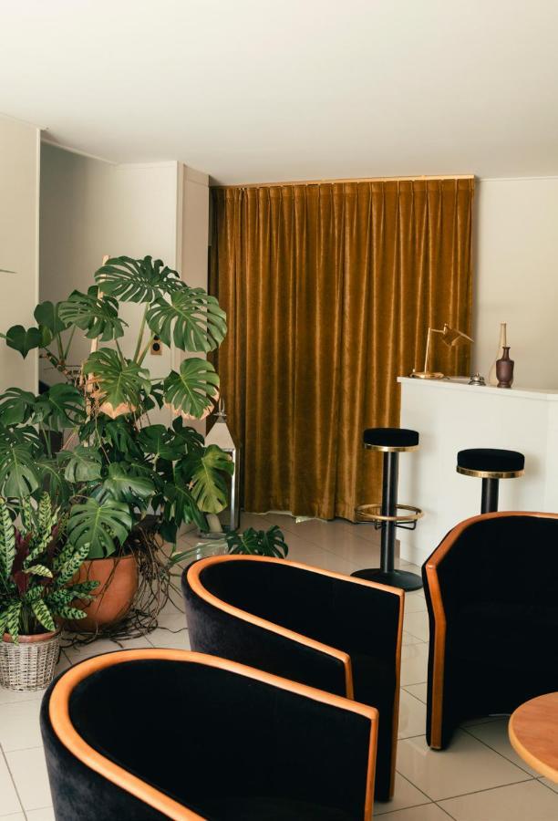 שרול Hotel Le Temeraire מראה חיצוני תמונה