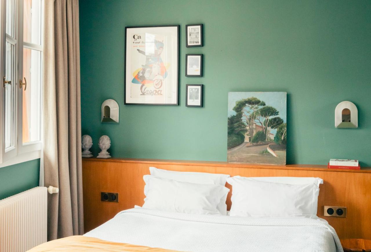 שרול Hotel Le Temeraire מראה חיצוני תמונה